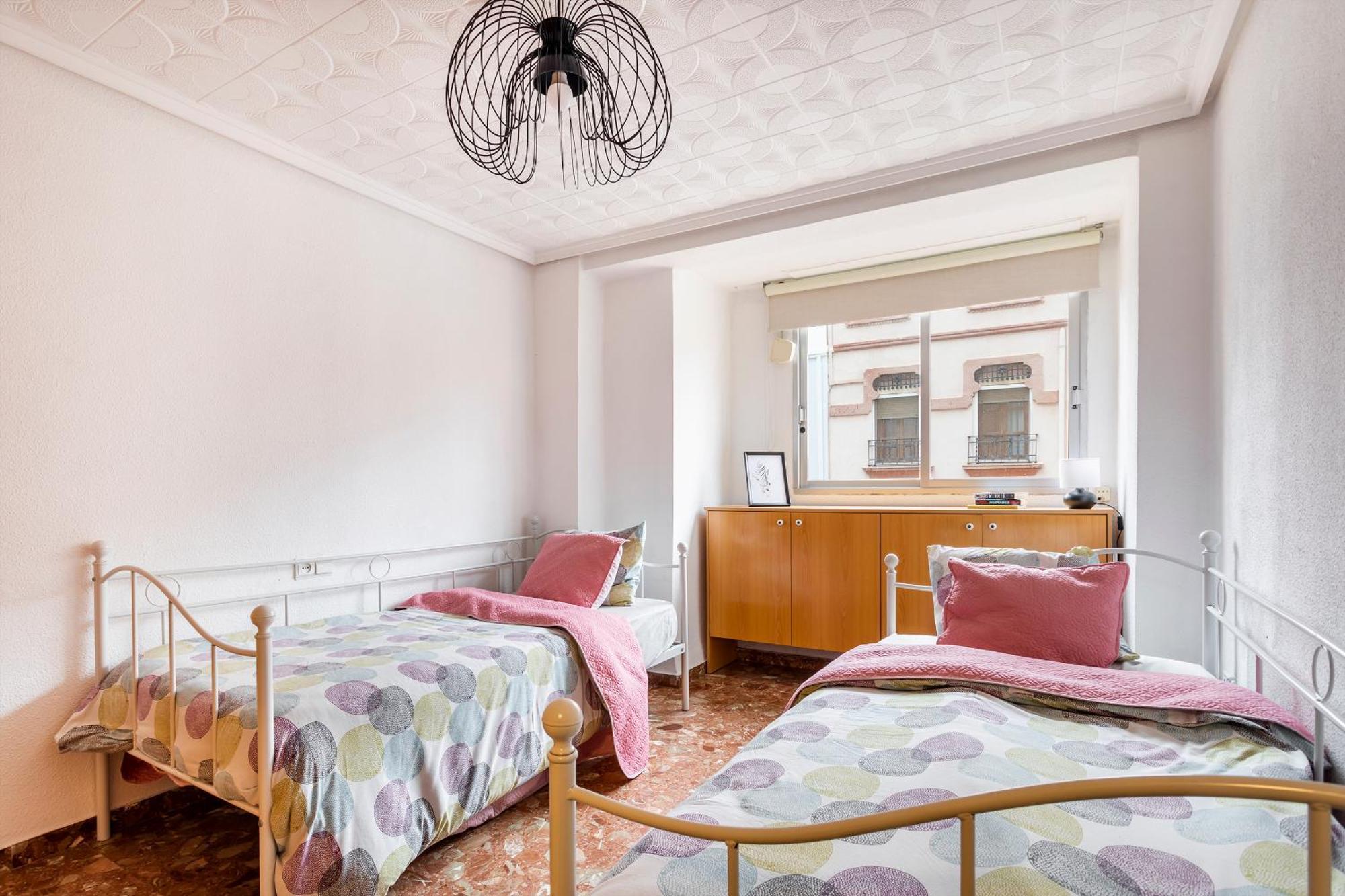 Big Apartment At Beach With Terrace Valencia Bagian luar foto