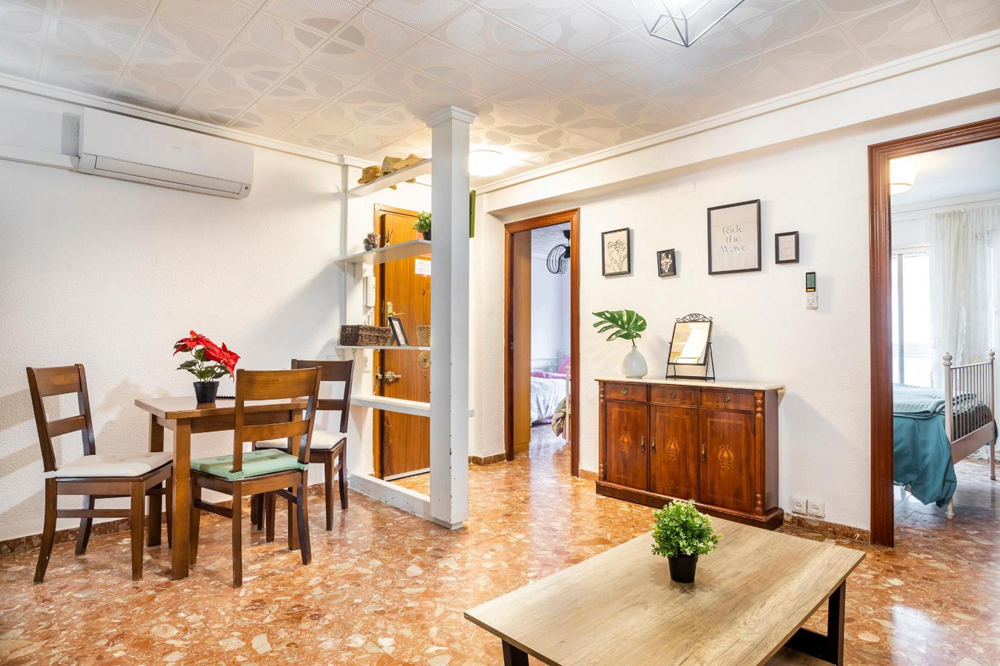 Big Apartment At Beach With Terrace Valencia Bagian luar foto