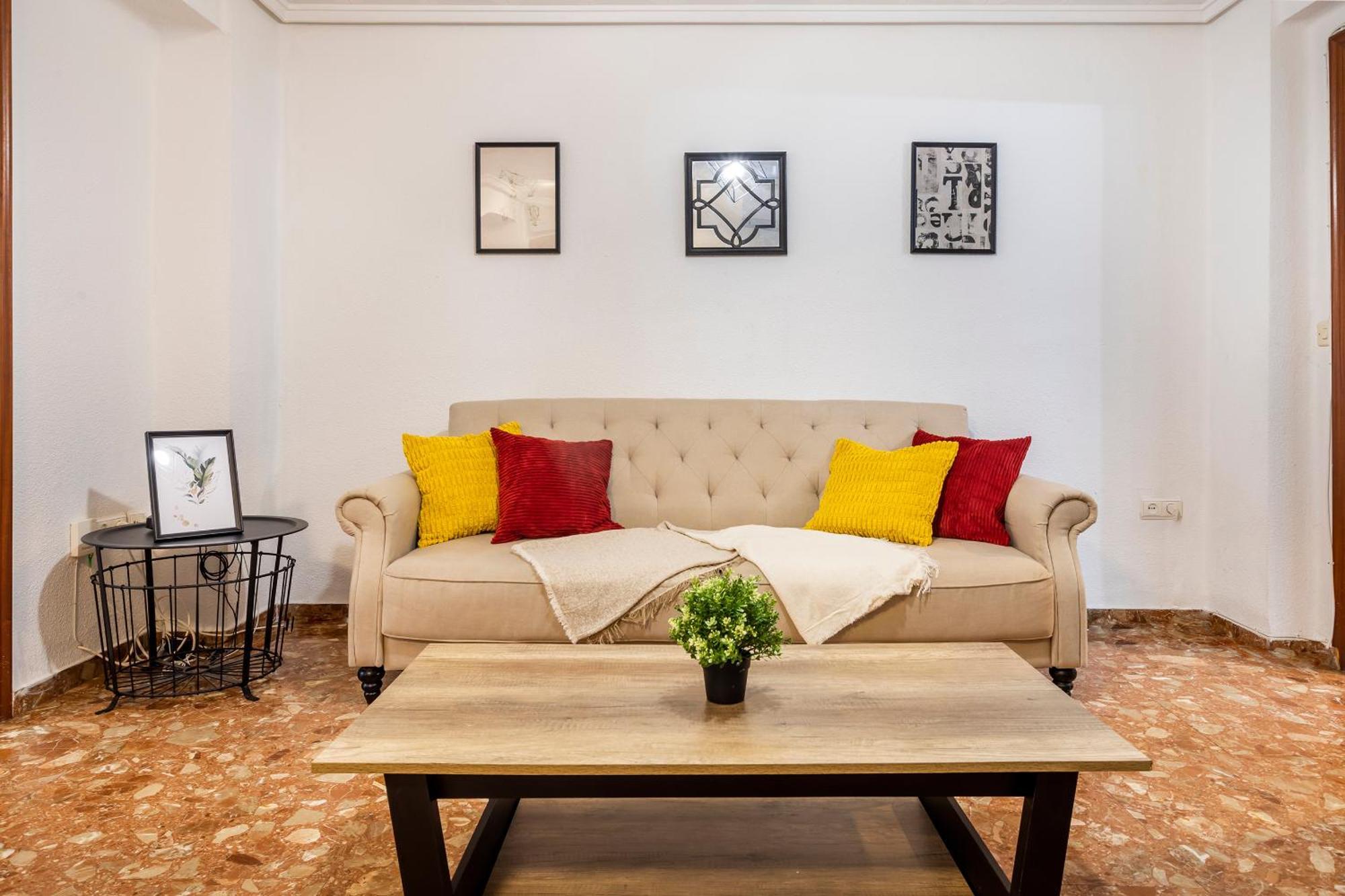 Big Apartment At Beach With Terrace Valencia Bagian luar foto